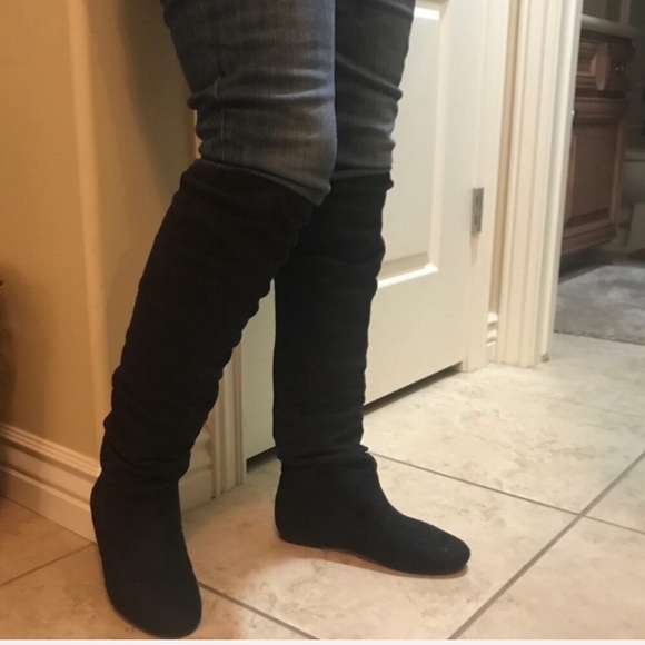 SOLDOlivia Miller OTK Classic Boots Black - Picture 2 of 6